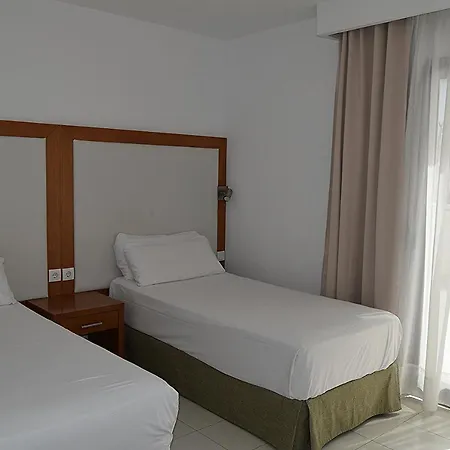 Hesperia Bristol Playa Apartment *